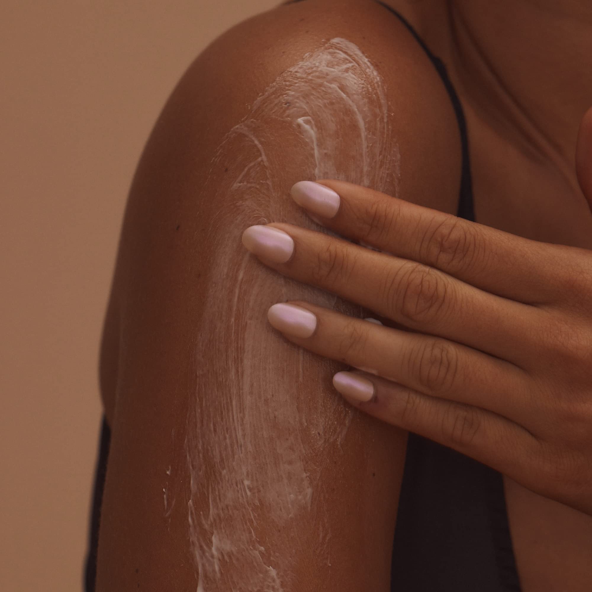 '+ Lux Unfiltered Tall Pour N°14 Body Lotion for Women - Moisturizing Body Cream with Jojoba, Squalane, Shea Butter, Vitamin C & Hyaluronic Acid - Hydrating Body Lotion, Non-Greasy - Santal '+ Lux Unfiltered Au supplements