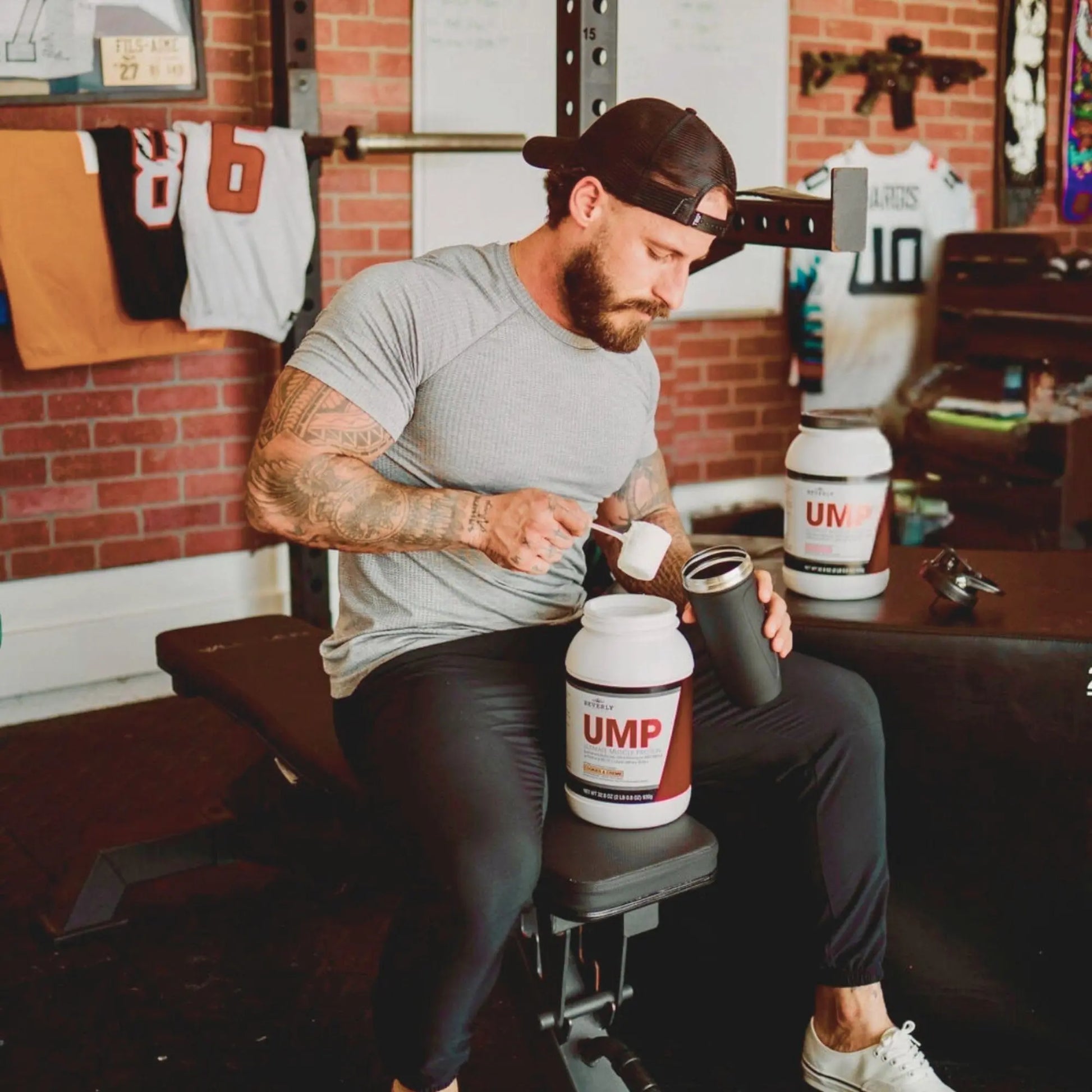 Beverly International UMP Protein Powder, Cookies & Cream. Unique Whey-Casein Ratio Builds Lean Muscle. Easy to Digest. No Bloat. (32.8 oz) 2lb .8 oz Beverly International Au supplements