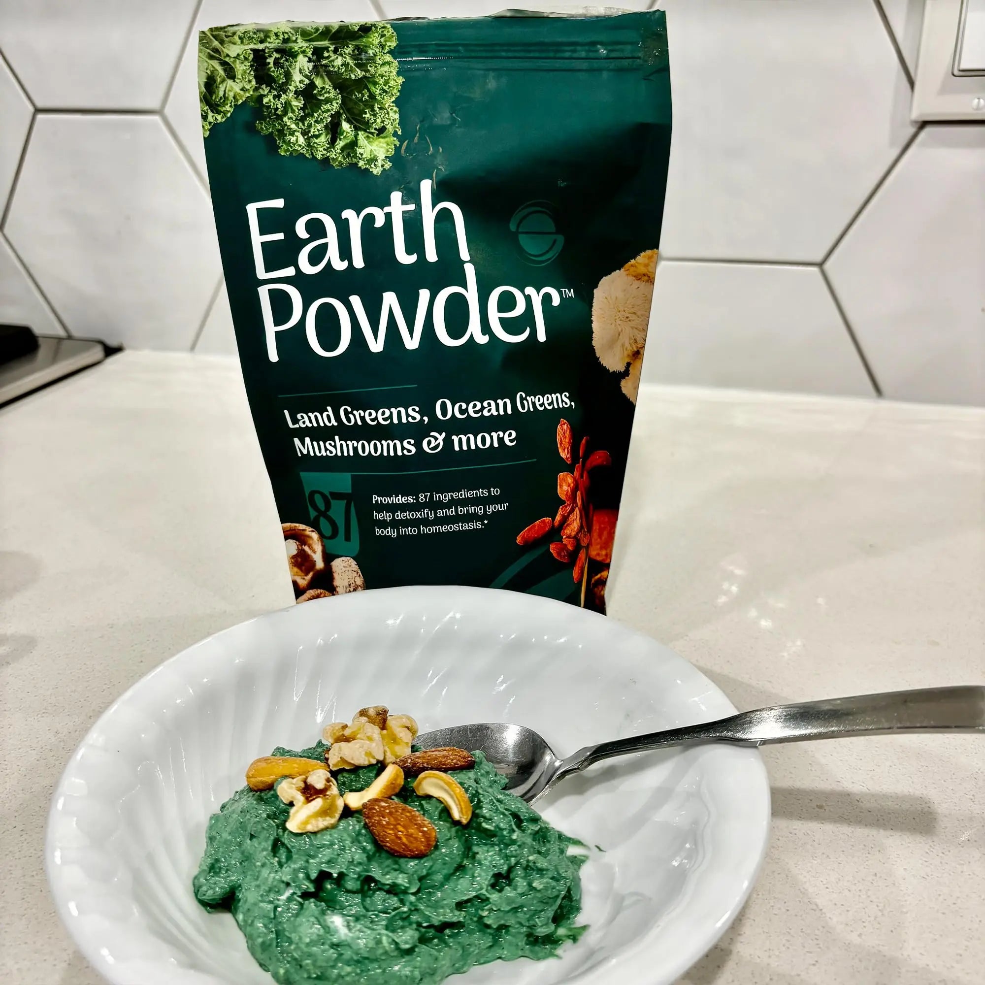 Earth Powder Daily Foundational Nutrition Supplement with 28 Greens & 10 Mushrooms | 87 Nutrients for Energy, Gut Health & Mental Clarity Earth Powder Au supplements