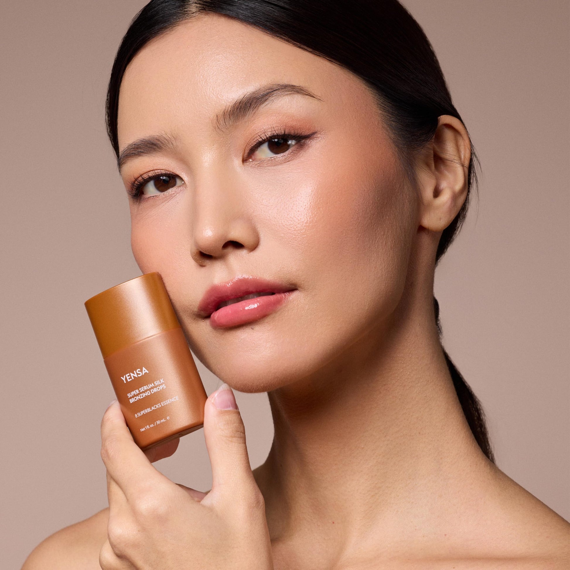 YENSA Super Serum Silk Bronzing Drops for Face - Liquid Bronzer Drops Enriched with Bakuchiol, Ferulic Acid & Super Oils - Hydrates & Nourishes with a Subtle Shimmer Finish - Universal Shade (1 Fl oz) YENSA Au supplements