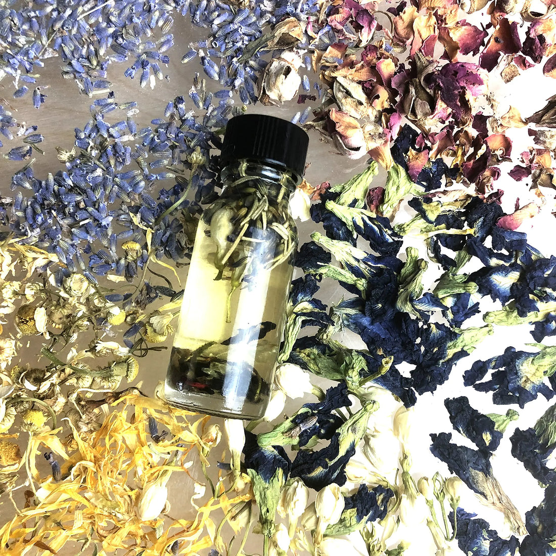Rich Bitch Oil by New Moon Vibes - Attract Luxury Lavish Lifestyle Abundance Success Wealth THE TUTU FAIRY Au supplements